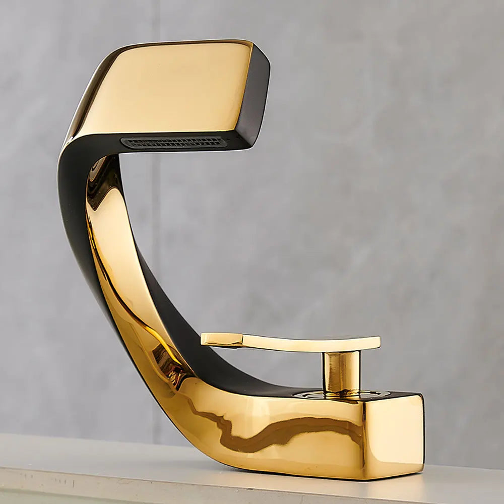 Elegant Black and Gold Basin Faucet - Aura Banho Exclusive