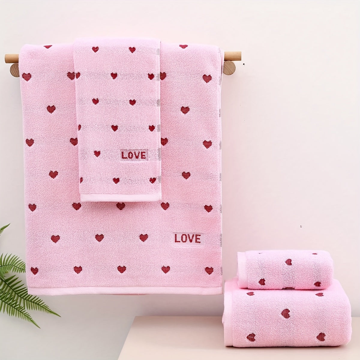 2pcs 1pc 34*75cm + 1pc 70*140cm Pure Valentine's Day Love Jacquard Towel Bath Towel Adult Couple Towel Bath Towel Valentine's Day Gift Towel Bath Towel Universal Home Daily Use Washcloth 35*75cm Towel 1pc and Beach Swimming Bath Towel 70*140cm Bath Towel 1pc