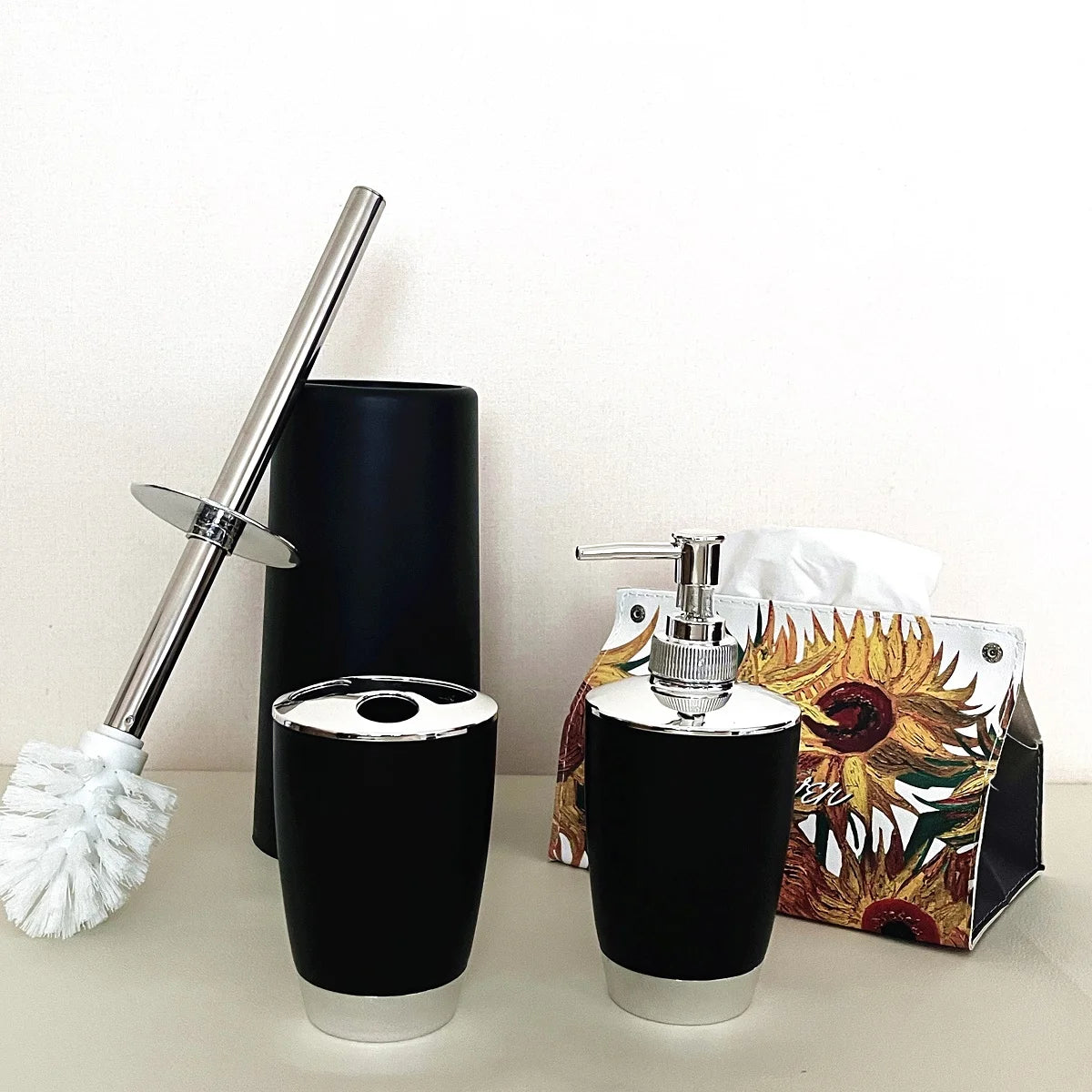 6 Piece Set Luxury Bathroom Fashionable Toilet Supplies Toilet Brush Set Lotion Bottle Toothbrush Holder Soap Box Trash Can