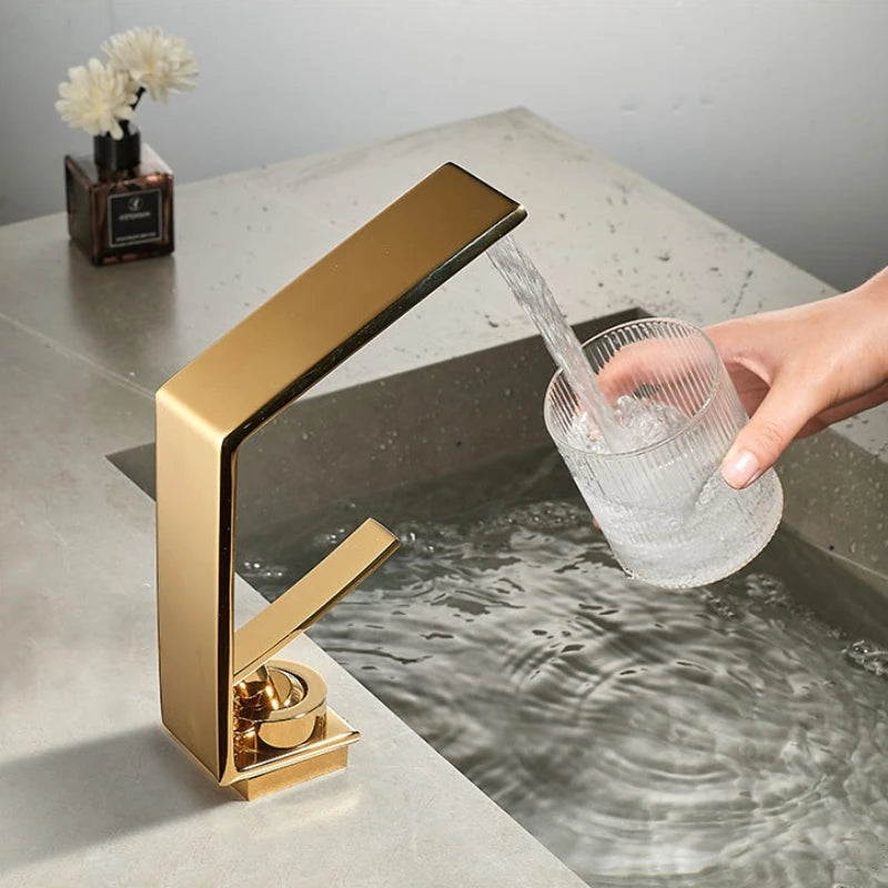 Luxo contemporâneo escovado ouro bacia de água quente & fria torneiras misturadoras pia do banheiro cachoeira bico mistura lavatório metal torneiras