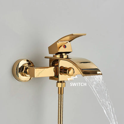Ouro preto torneira da banheira cachoeira torneira do chuveiro fixado na parede misturador de água quente e fria para banheiro cromo banho chuveiro conjunto sistema